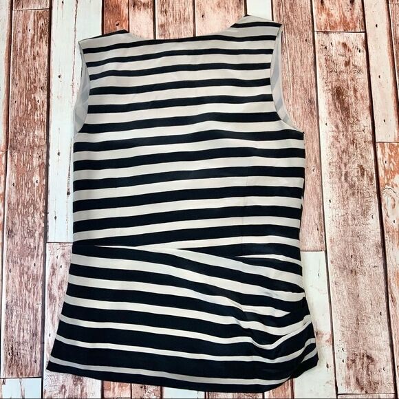 J. Crew 100% silk sleeveless asymmetrical top sz 2 - Picture 5 of 8